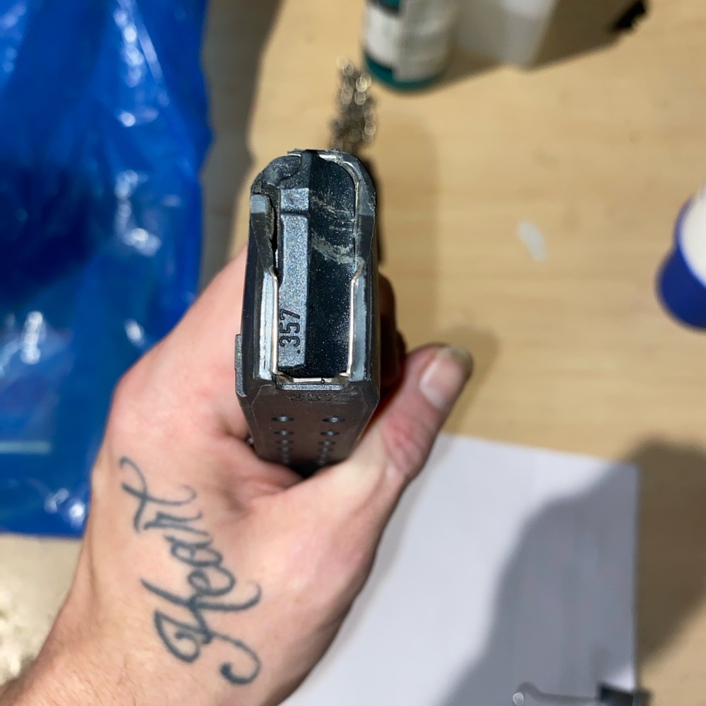 Magazine for a Glock 31.   15 round magazine.